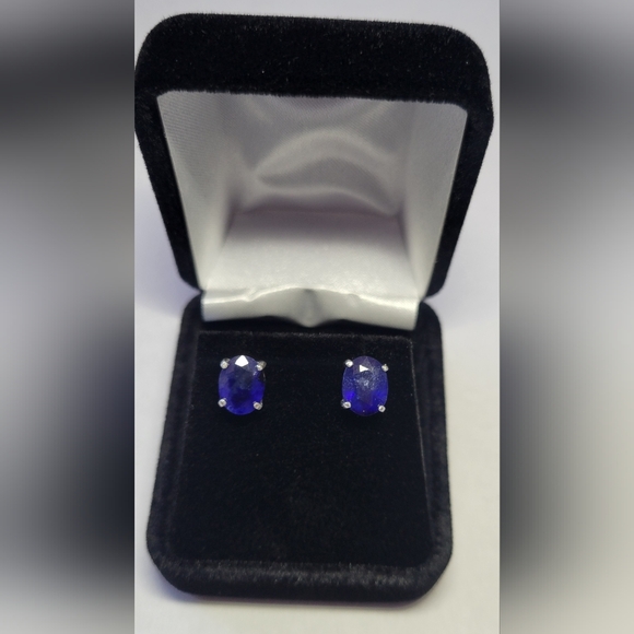 Elegant 4ct Natural Blue Sapphire Stud Earrings - Picture 2 of 6
